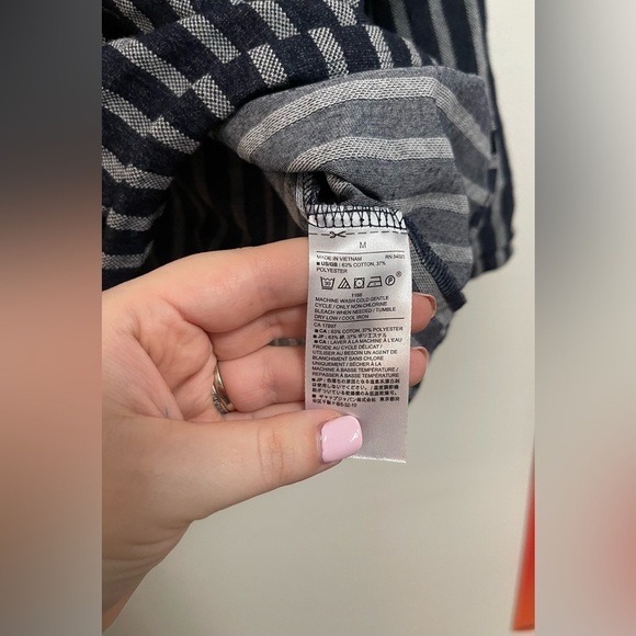 Banana Republic - Black and White Stripe A-Symmetrical Off the Shoulder - Medium - Picture 5 of 6